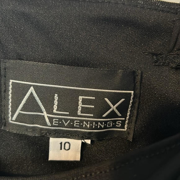 Black gauzy formal dress - Picture 4 of 6